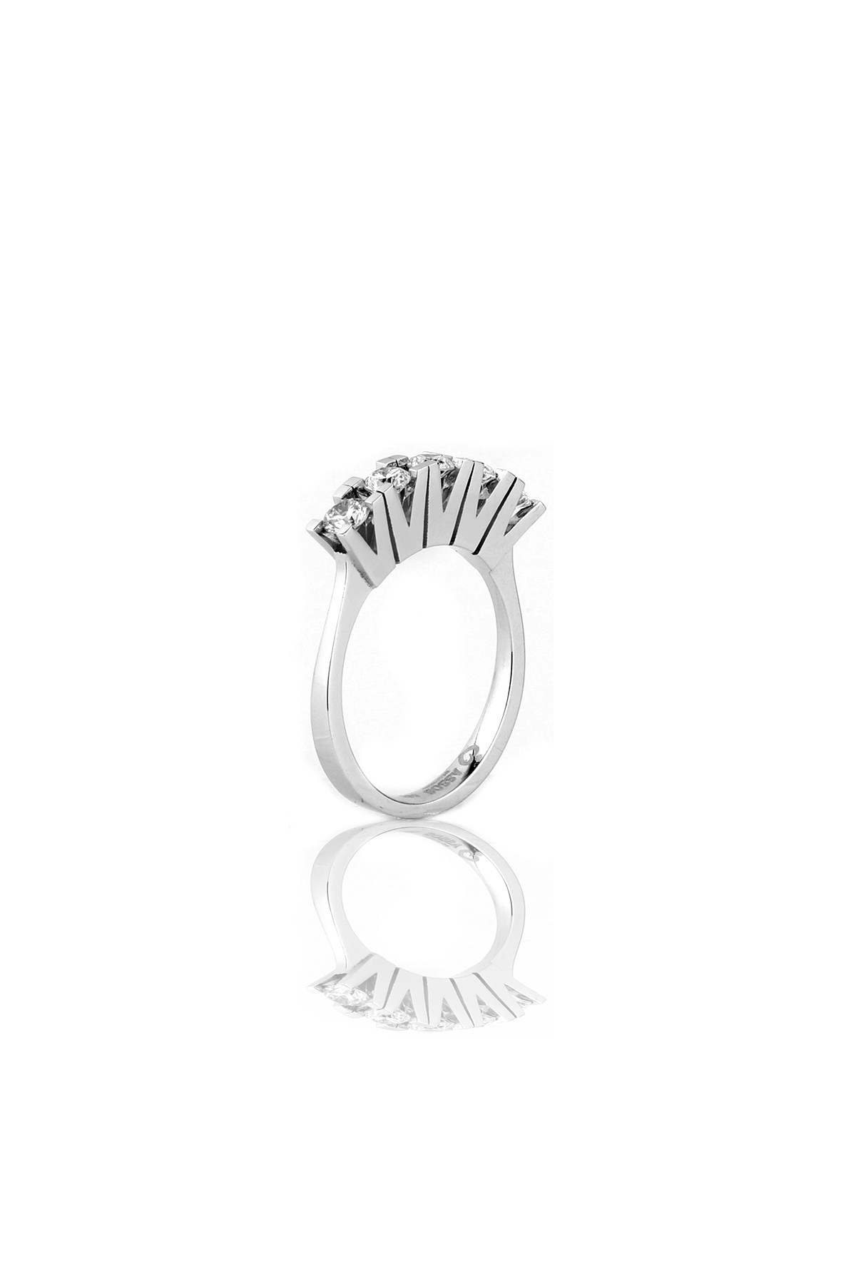 0.74 CT H SI BEŞTAŞ YÜZÜK