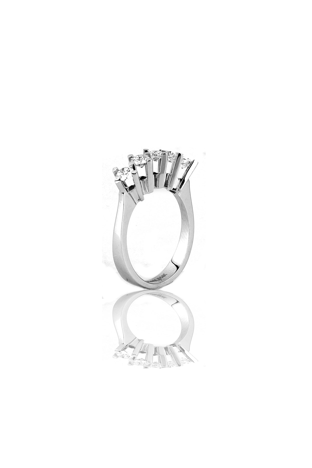 0.69 CT F P1 MODERN BEŞTAŞ YÜZÜK