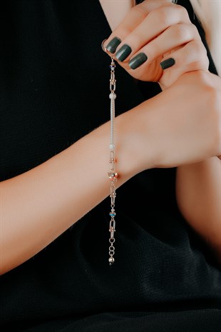 KELEBEK FİGÜRLÜ BONCUK DETAYLI SARI ALTIN BİLEKLİK