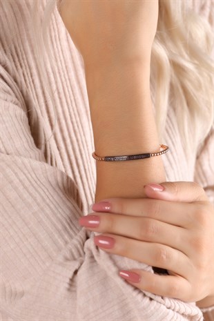 MODERN TASARIM TAŞLI ROSE ALTIN KELEPÇE BİLEKLİK