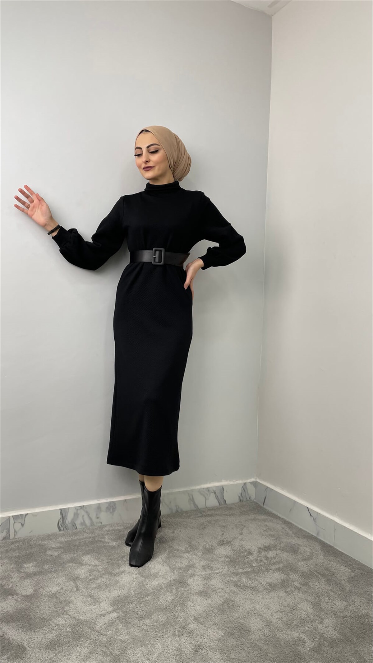 2664 N Yakalı elbise