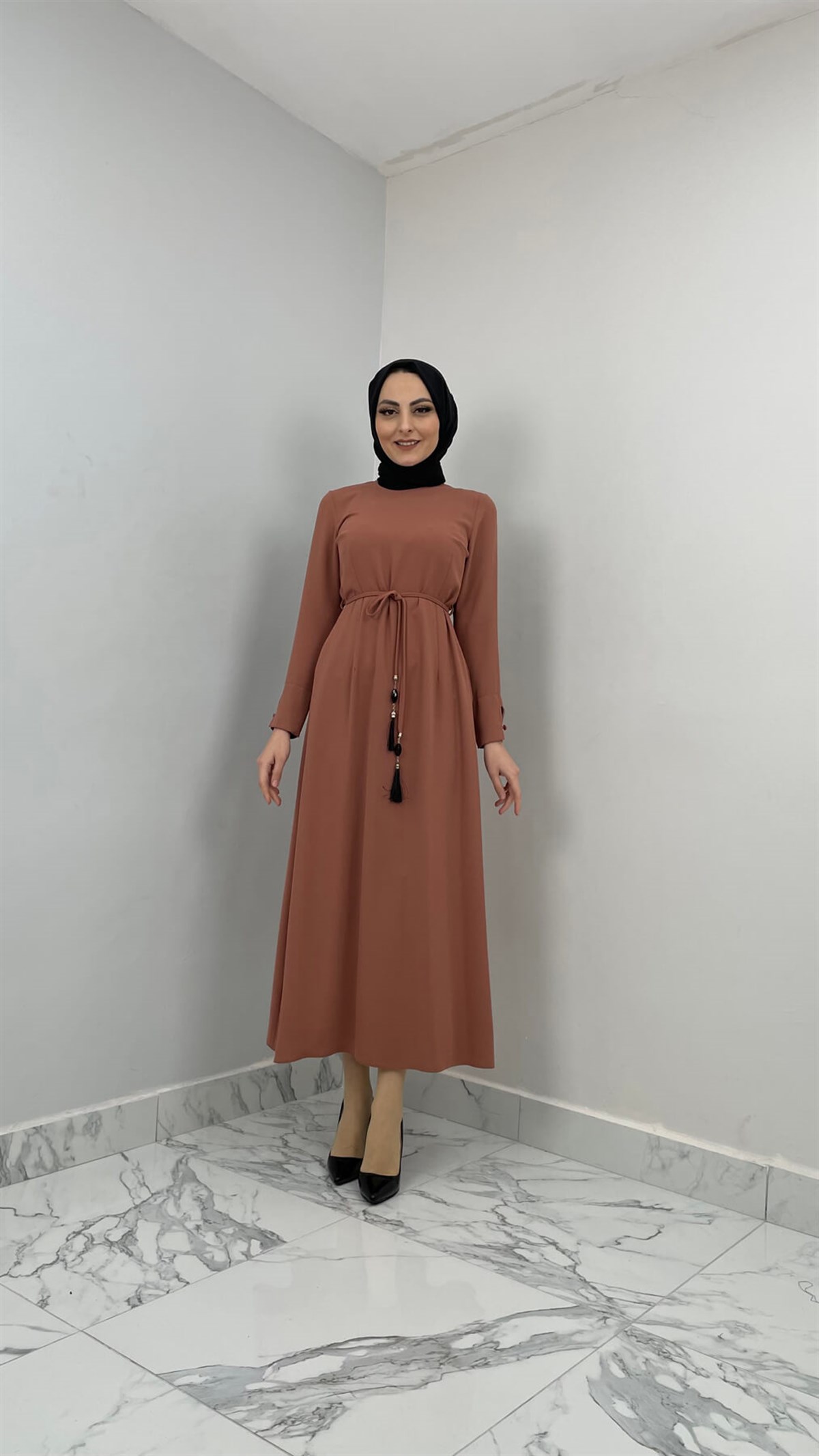 2676 N Bayan Elbise
