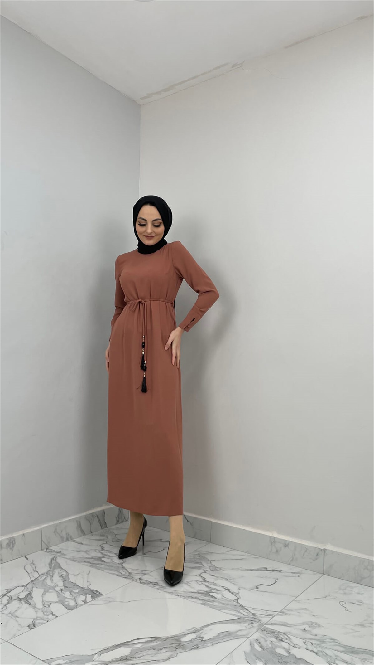 2676 N Bayan Elbise