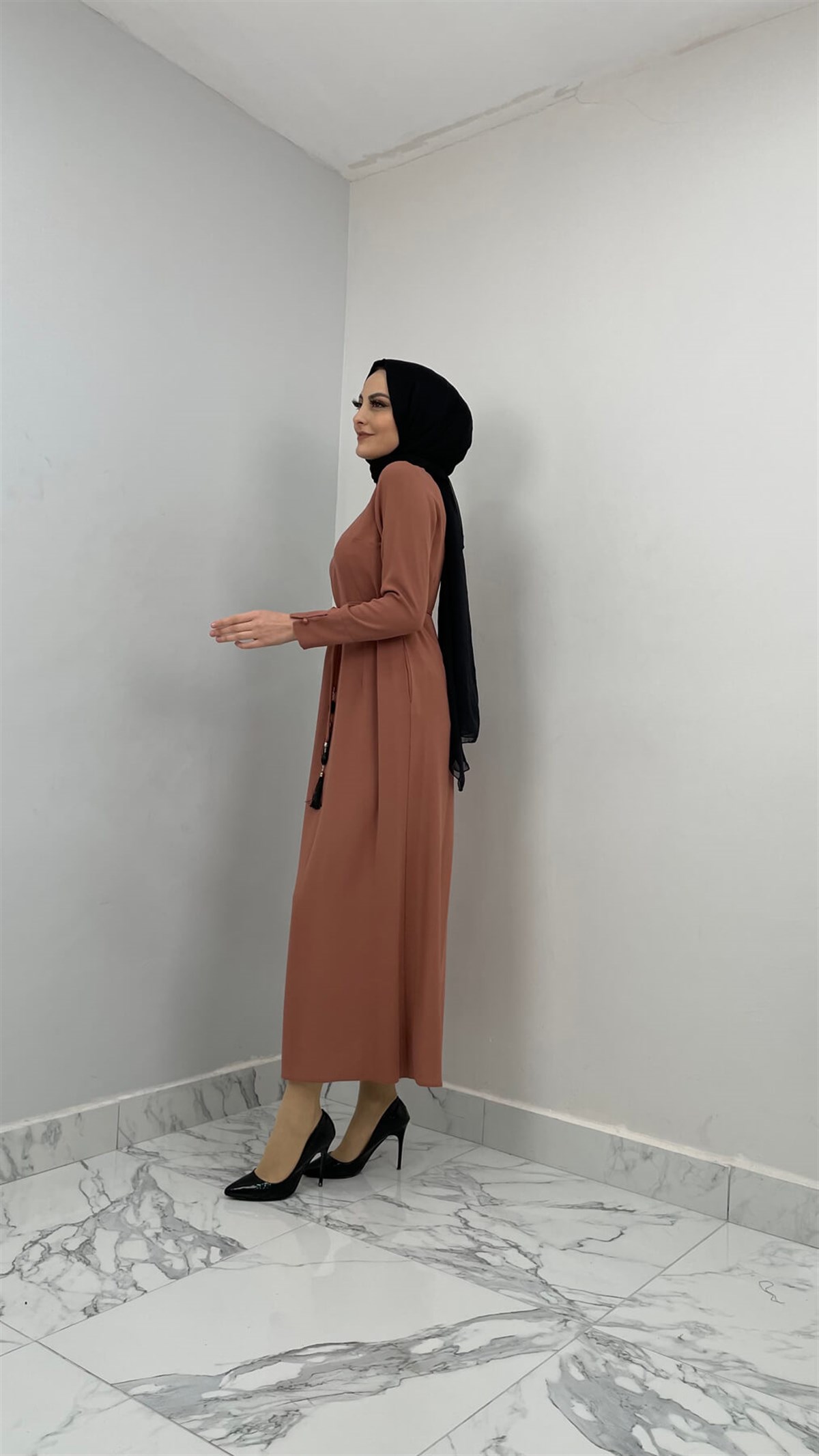 2676 N Bayan Elbise