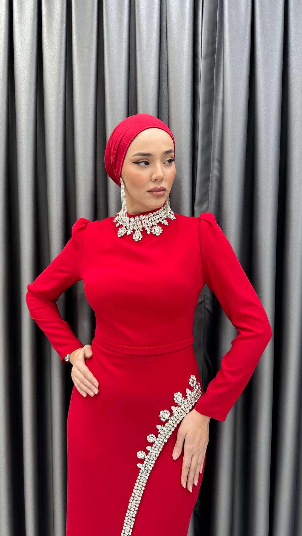 4256 T Avril Abiye-Kırmızı