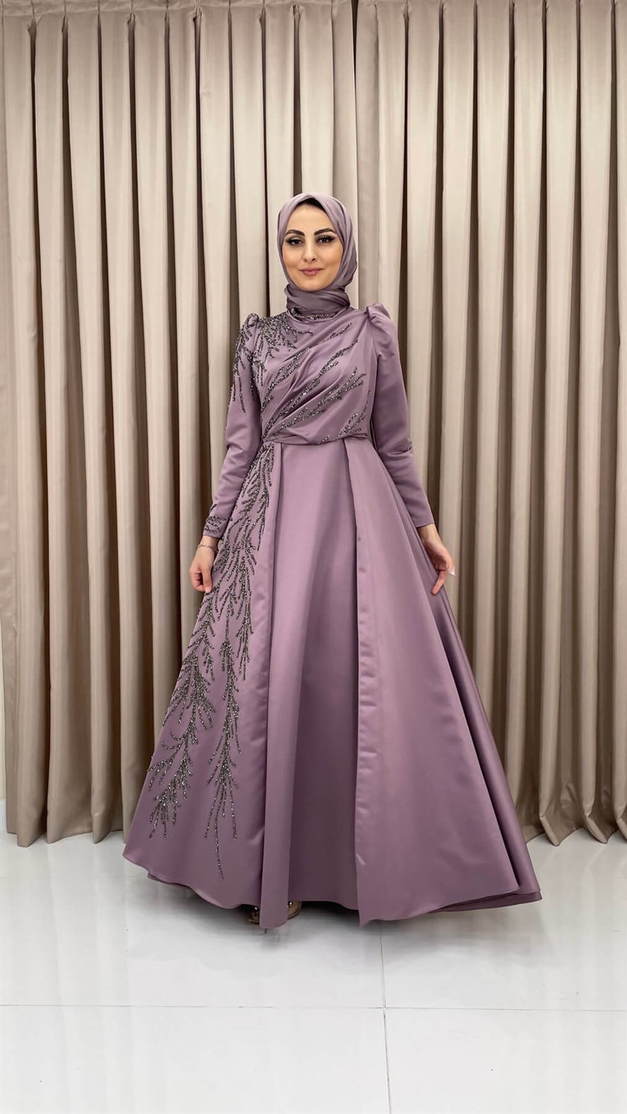 4498 H – İşleme Detaylı Saten Abiye-Lila