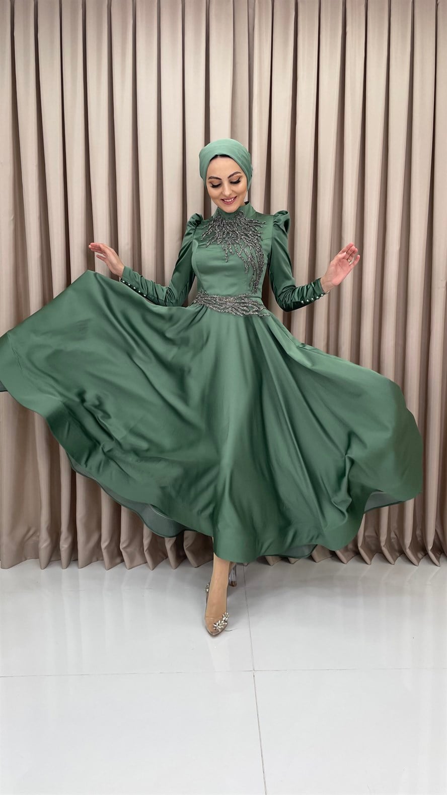 4519 H – Taş İşleme Detaylı Saten Kumaş Abiye-Çağla