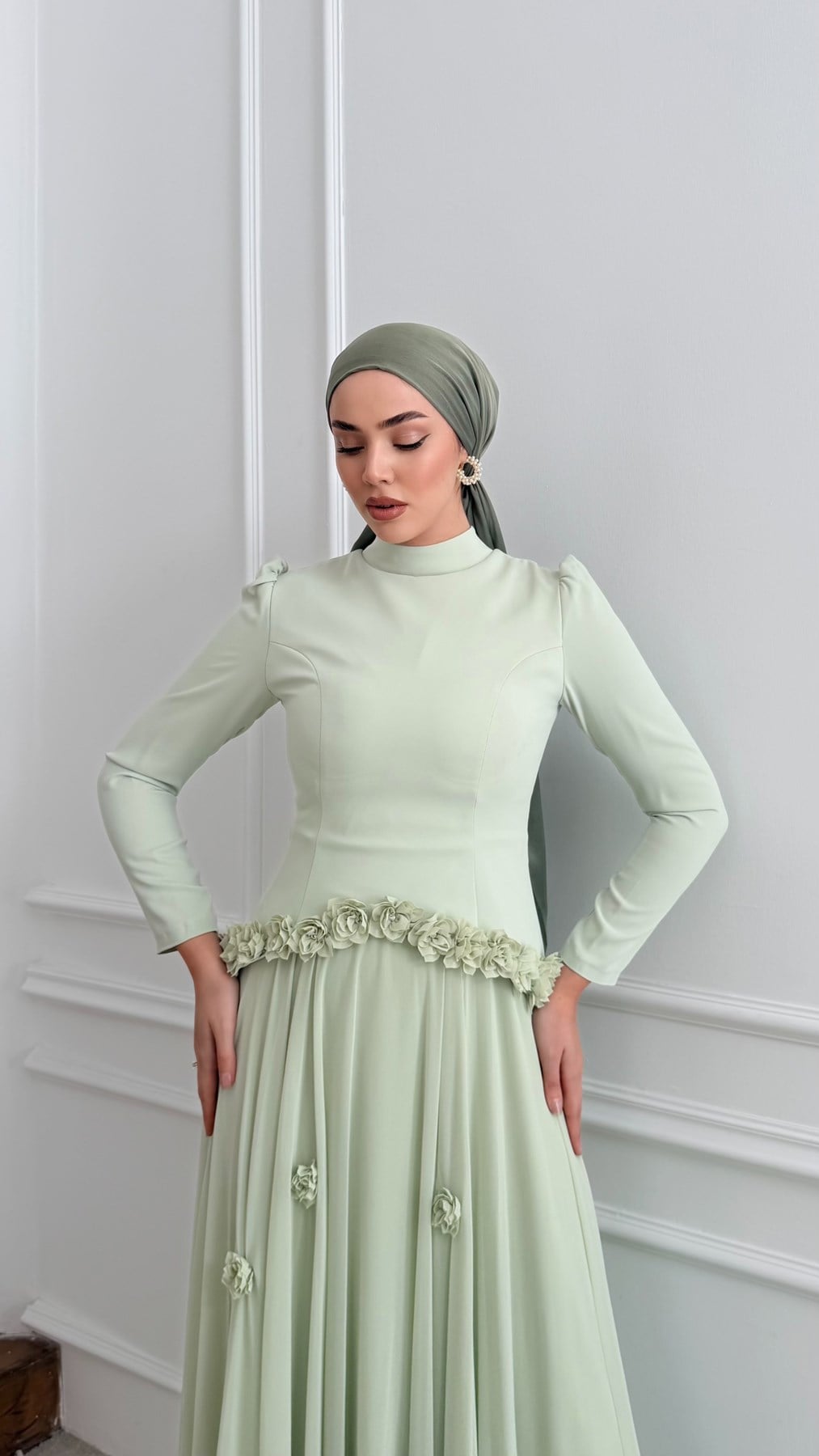4527 T Sezen Abiye-Mint