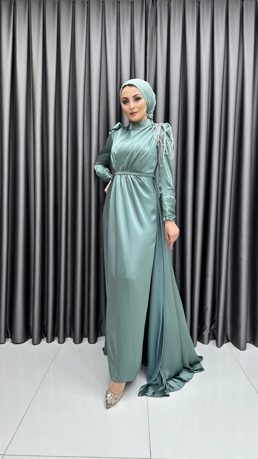 4576 H - Tek Omuzdan Boncuk Sallantılı Saten Abiye Elbise-Mint