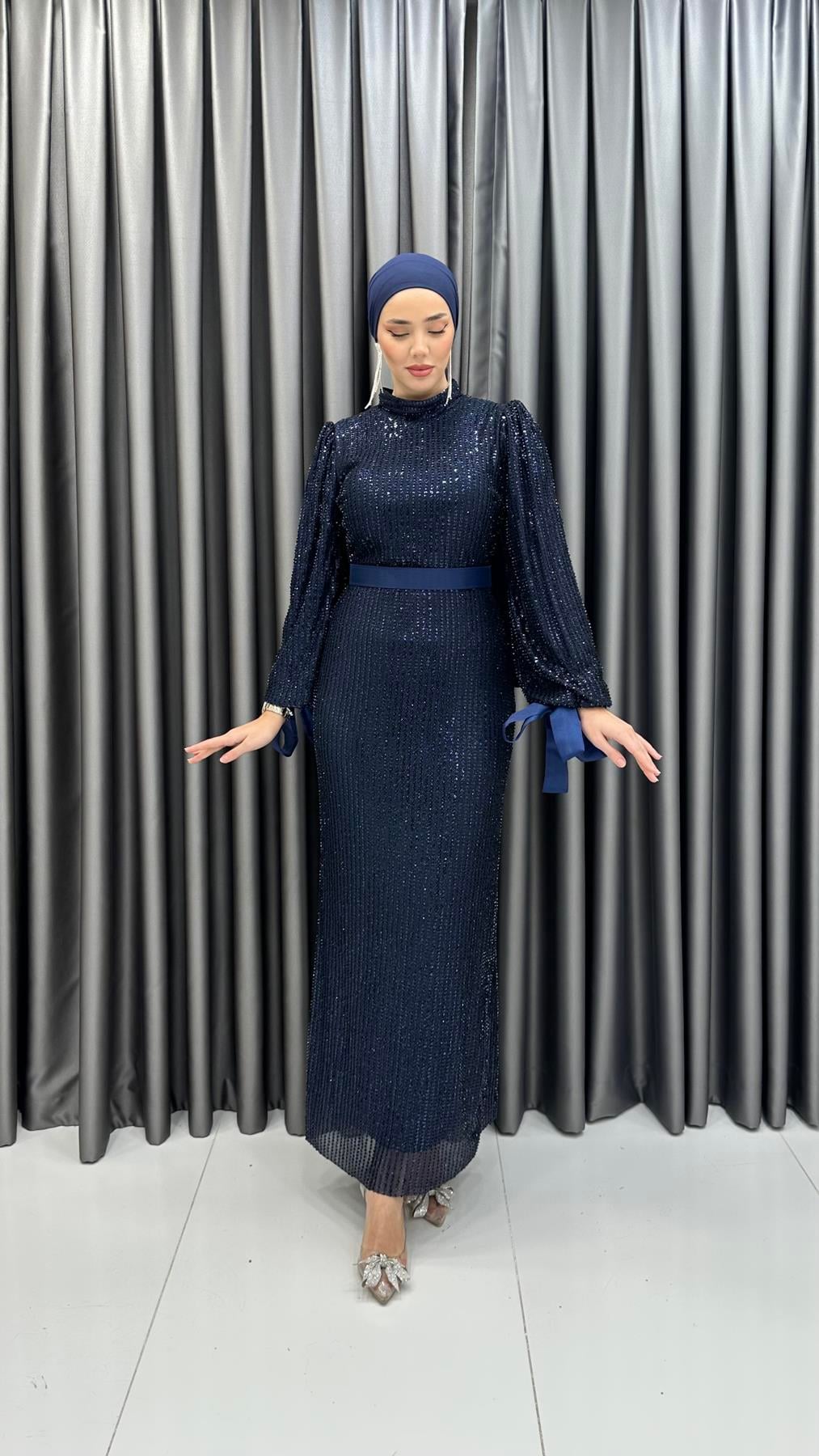 4677  Nergish Abiye-Lacivert