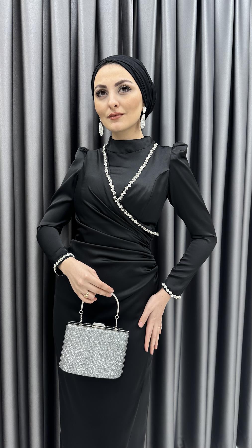 4711 H - ADEL Taş Detaylı ve Bel Drapeli Mat Saten Abiye Elbise-Siyah
