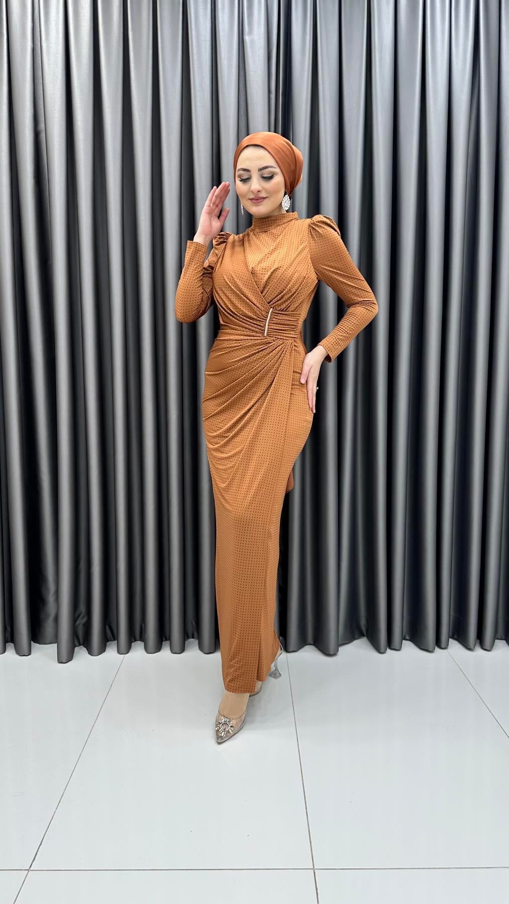 4787 H - ASRIN Drape Görünümlü ve Karpuz Kollu Sandy Kumaş Abiye Elbise-camel