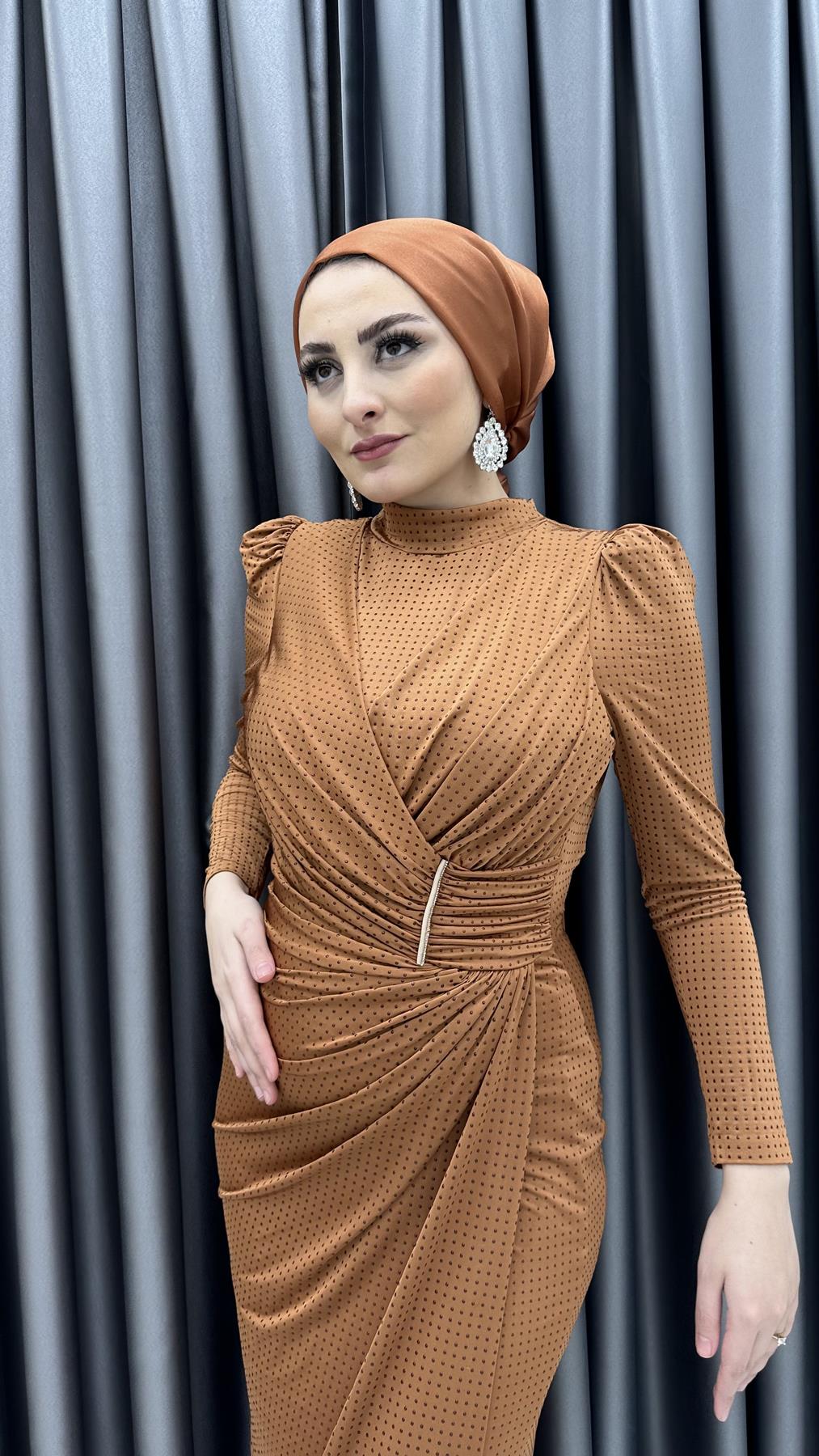 4787 H - ASRIN Drape Görünümlü ve Karpuz Kollu Sandy Kumaş Abiye Elbise-camel