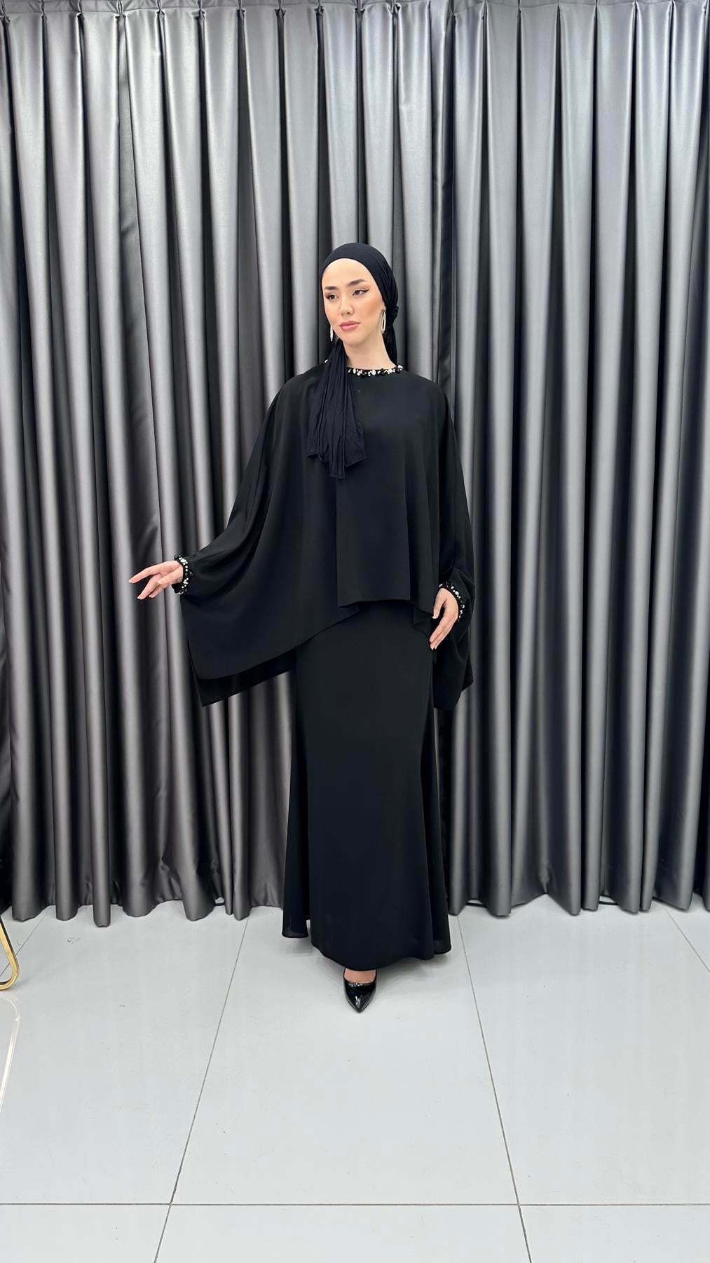 4819 H - DİLA Pelerin Üst ve Taş Detaylı Krep Abiye Elbise-Siyah