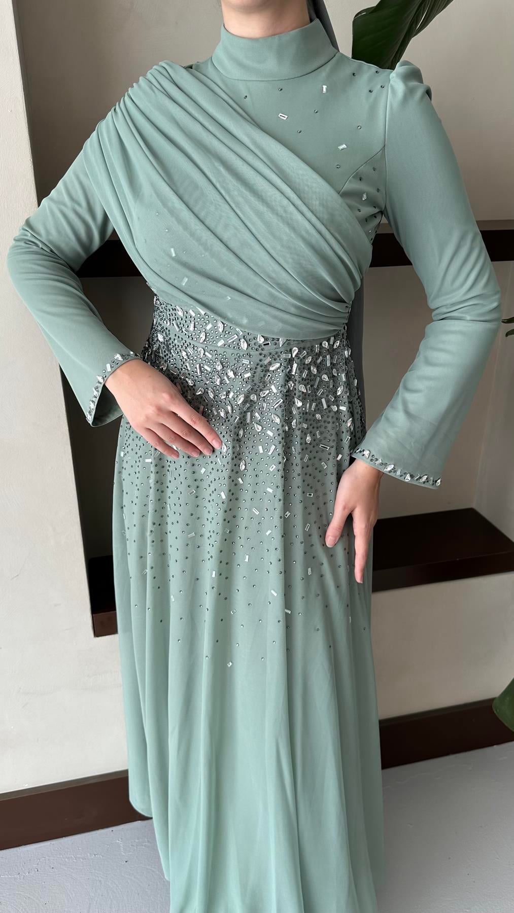 5002 H Elise Abiye-Mint