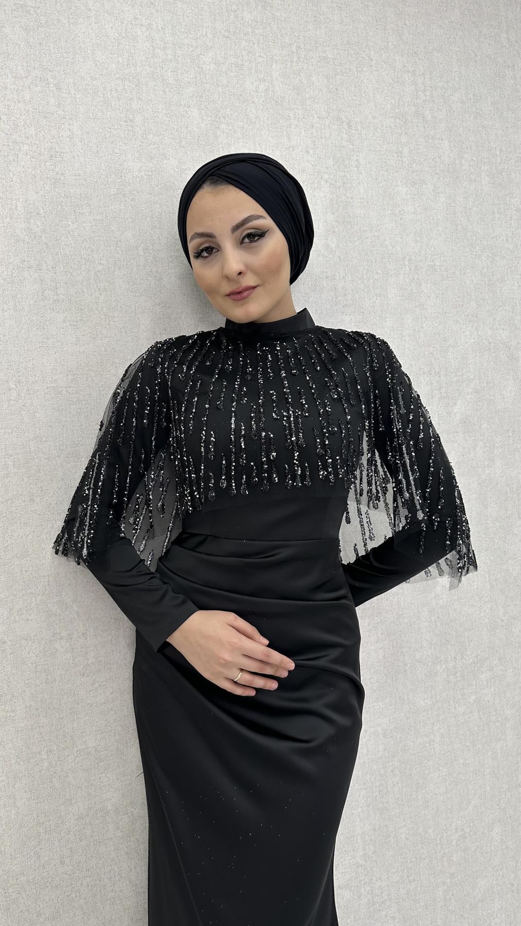 5210 F - Boncuklu Püskül Detaylı Belden Drapeli Saten Abiye Elbise-Siyah