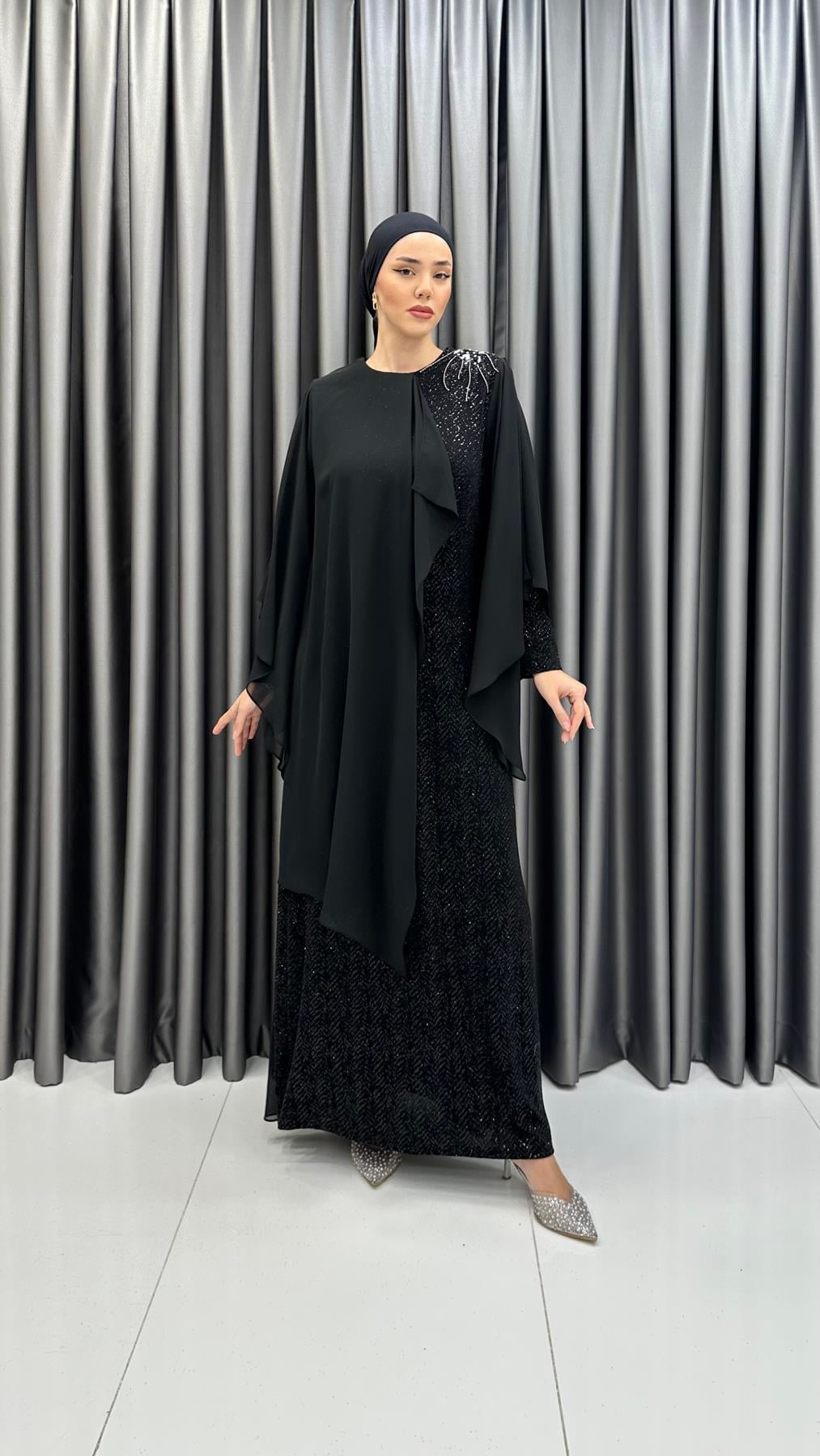 780 Sophia Abiye-Siyah
