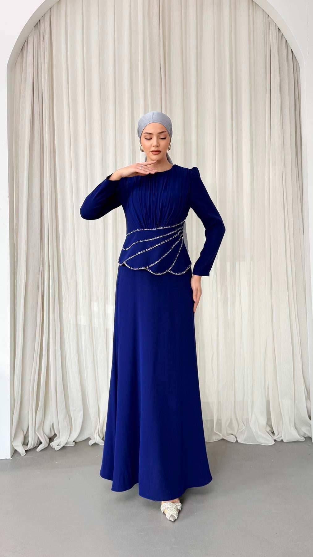 841 G Niran Abiye-Saks Mavi