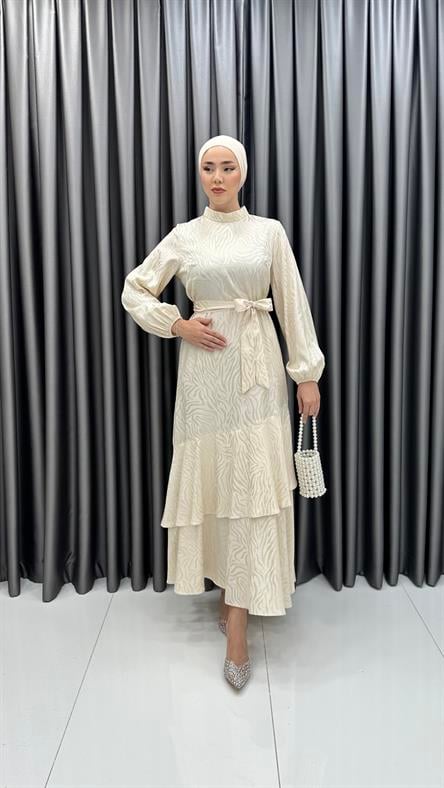 1419 O - Belden Bağlama ve Katlı Etek Detaylı Jakar Bayan Elbise-Bej