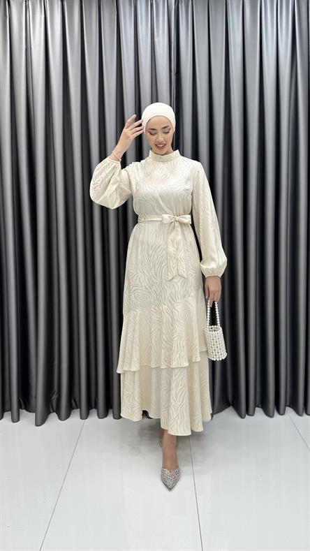 1419 O - Belden Bağlama ve Katlı Etek Detaylı Jakar Bayan Elbise-Bej