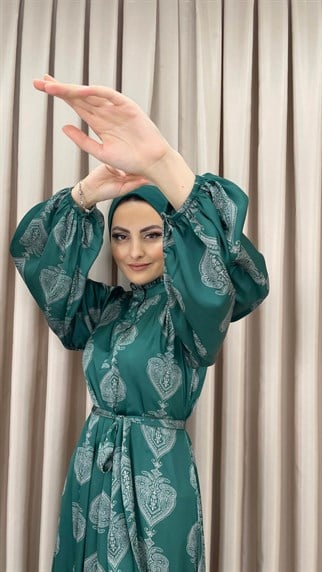 1570 - Etek Ucu Detaylı Desenli Elbise - ZÜMRÜT