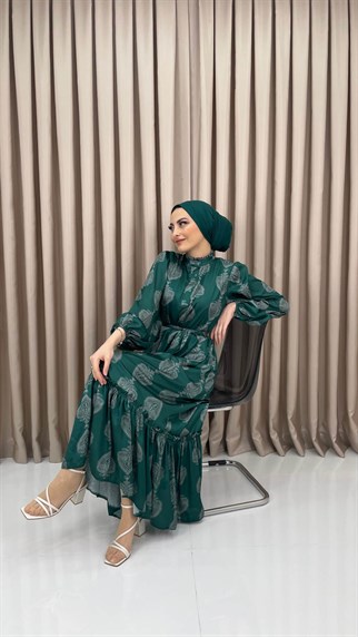 1570 - Etek Ucu Detaylı Desenli Elbise - ZÜMRÜT