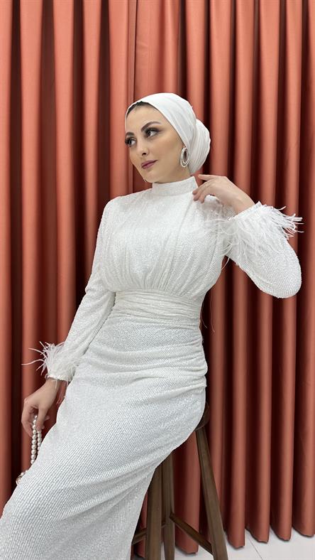 3789 T - Tüylü Manşet Detaylı Kendinden Pullu Abiye Elbise-Ekru