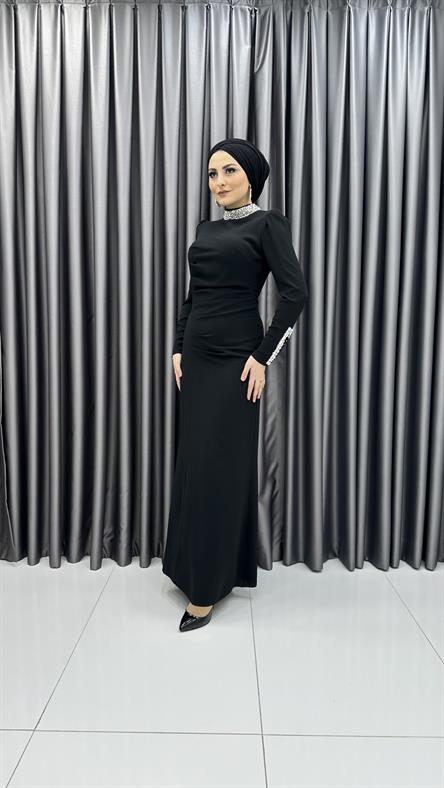 3980 T - Taş Detaylı ve Vücuda Oturan Kesim Krep Abiye Elbise-Siyah