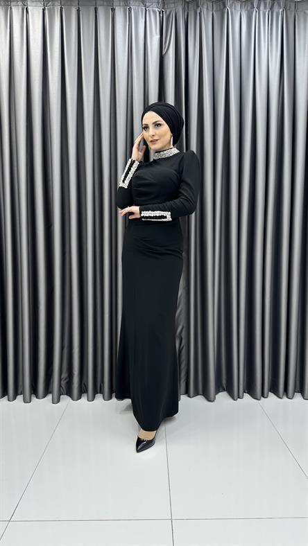 3980 T - Taş Detaylı ve Vücuda Oturan Kesim Krep Abiye Elbise-Siyah