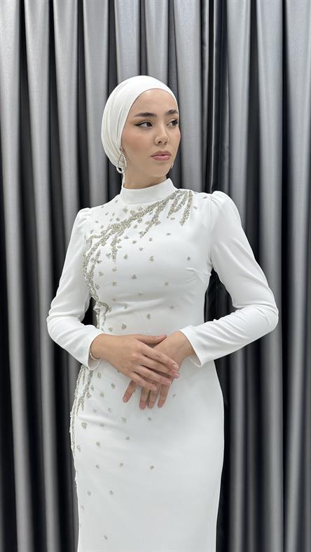 4003 T - Taş İşlemeli Balık Kesim Krep Abiye Elbise-Beyaz