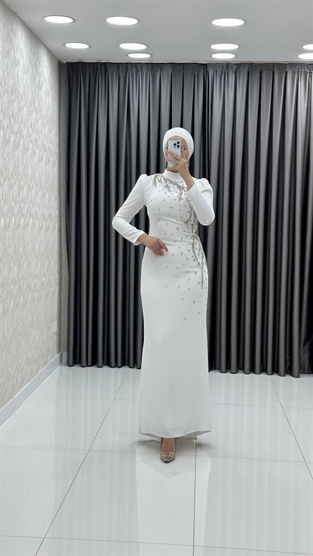 4003 T - Taş İşlemeli Balık Kesim Krep Abiye Elbise-Beyaz