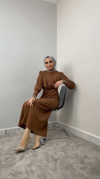 4147 T İncili Elbise