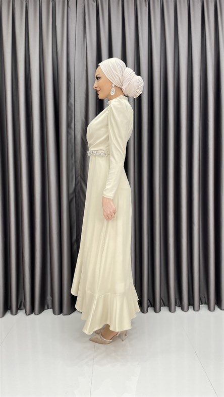 4399 – Beli Taş İşlemeli İnce Saten Kumaş Abiye-Bej