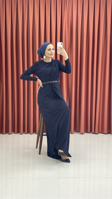 440 G – Simli Kumaş ve Taşlı Kemerli Abiye-Lacivert