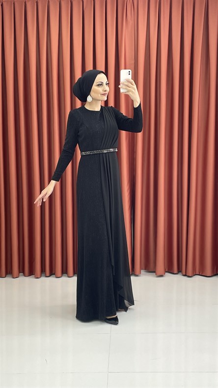 440 G – Simli Kumaş ve Taşlı Kemerli Abiye-Siyah