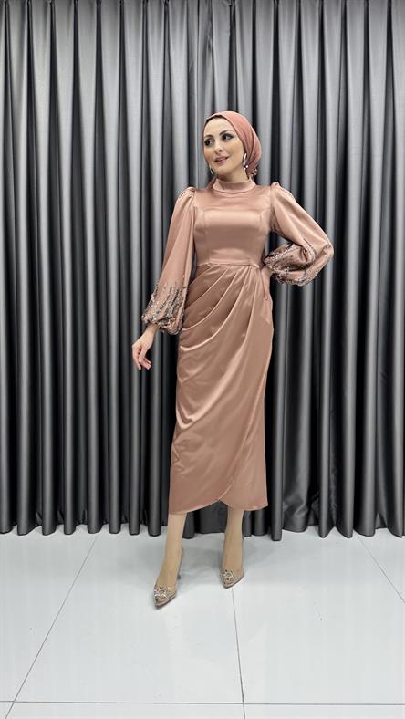 4551 H – İşlemeli Balon Kol Detaylı Saten Abiye-Pudra