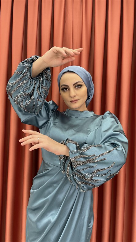 4551 H – İşlemeli Balon Kol Detaylı Saten Abiye-Turkuaz