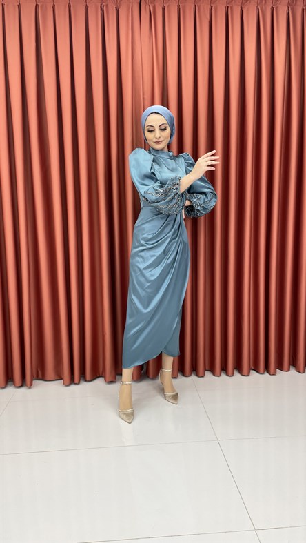 4551 H – İşlemeli Balon Kol Detaylı Saten Abiye-Turkuaz