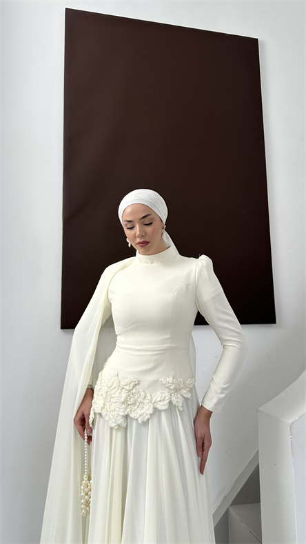 4551 T Sarah Abiye-Krem