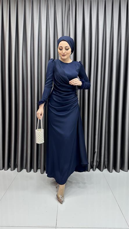 4572 H - Hafif Drapeli ve Bilekte Tüy Detaylı Saten Abiye Elbise-Lacivert