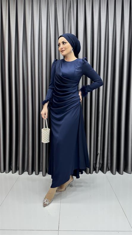4572 H - Hafif Drapeli ve Bilekte Tüy Detaylı Saten Abiye Elbise-Lacivert