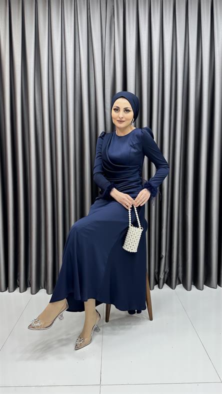 4572 H - Hafif Drapeli ve Bilekte Tüy Detaylı Saten Abiye Elbise-Lacivert