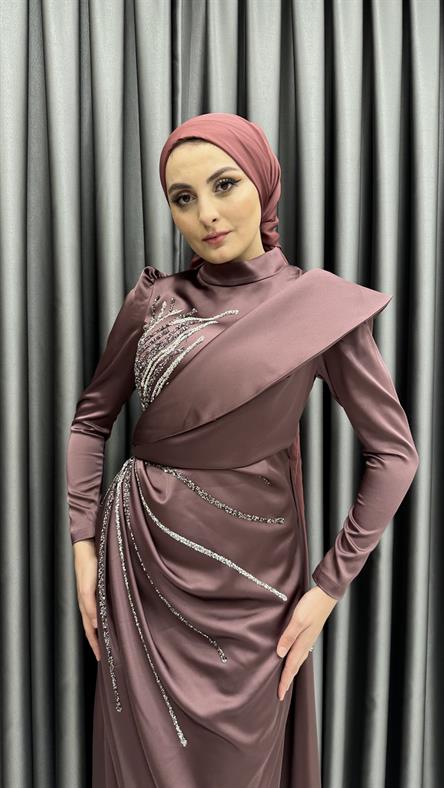 4574 H - Işıltılı Motif Detaylı Tek Kenardan Birleşen Görünümlü Saten Abiye Elbise-Marsala