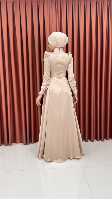 4576 H - Tek Omuzdan Boncuk Sallantılı Saten Abiye Elbise-Krem