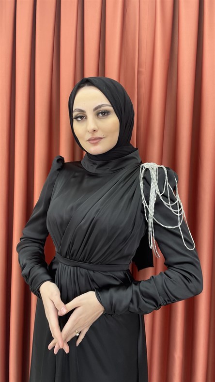 4576 H - Tek Omuzdan Boncuk Sallantılı Saten Abiye Elbise-Siyah