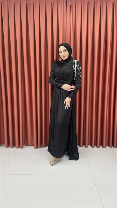 4576 H - Tek Omuzdan Boncuk Sallantılı Saten Abiye Elbise-Siyah