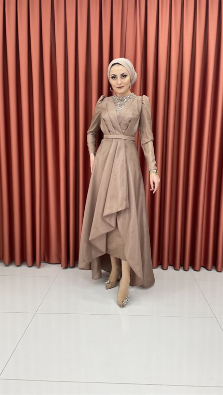 4585 H - V Yaka Detaylı Pile Görünümlü Tafta Abiye Elbise-Vizon