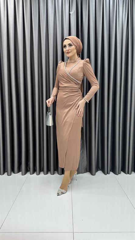 4711 H - ADEL Taş Detaylı ve Bel Drapeli Mat Saten Abiye Elbise-Bisküvi