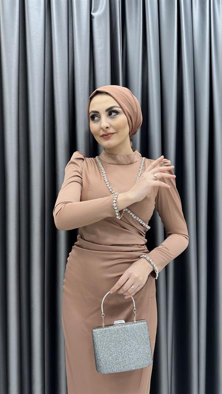 4711 H - ADEL Taş Detaylı ve Bel Drapeli Mat Saten Abiye Elbise-Bisküvi
