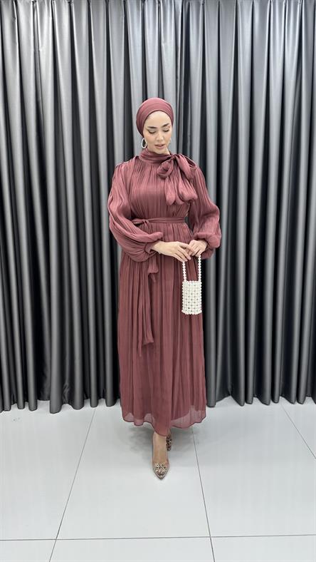 4728 H - DİANA Boyundan Bağlama Detaylı Balon Kollu Janjan Kumaş Abiye Elbise-Marsala